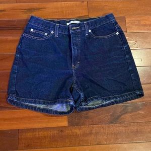Size 8 Tommy Hilfiger Ladies Shorts